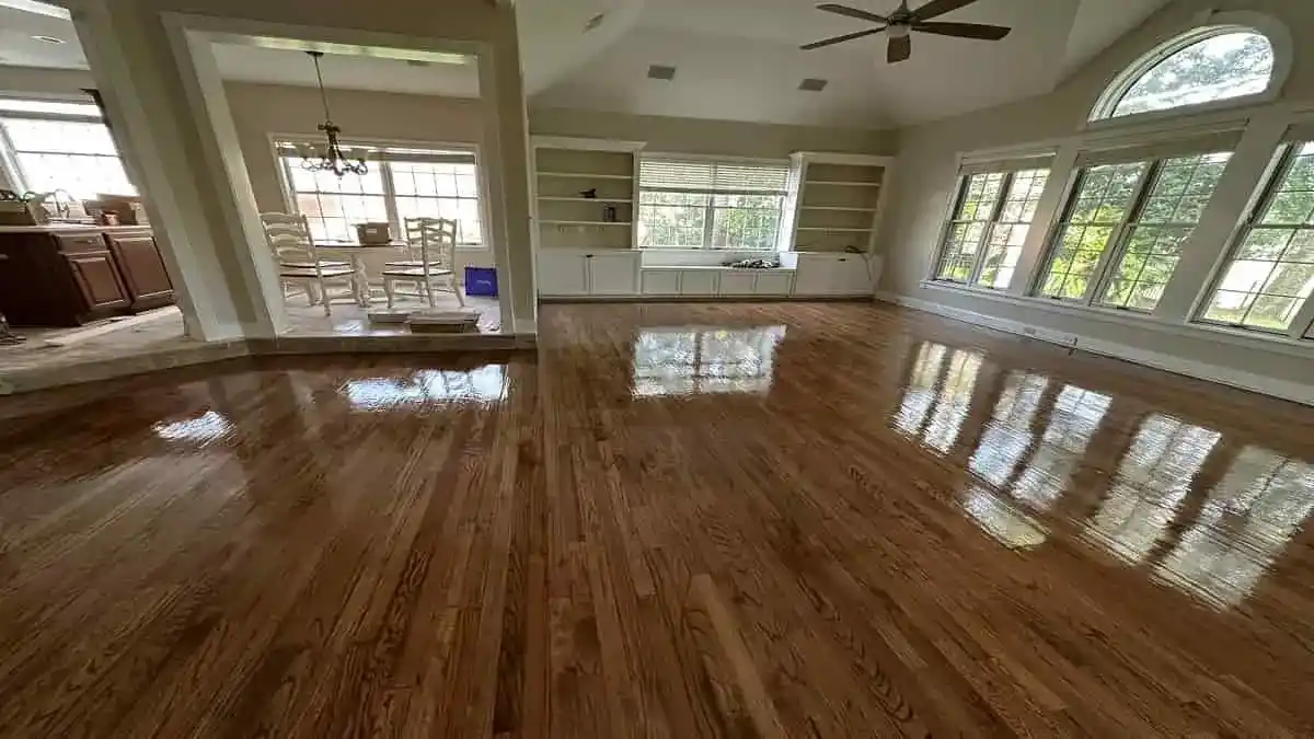 Hardwood-Flooring-Refinishing